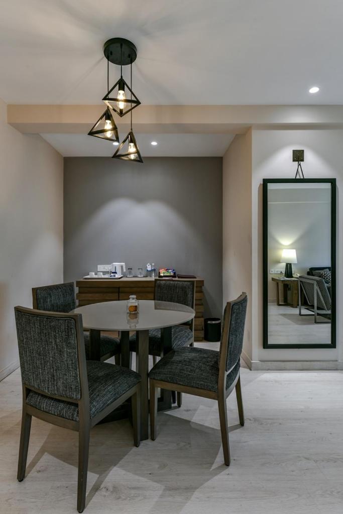 Sun-N-Sand Suites, Shirdi Eksteriør bilde
